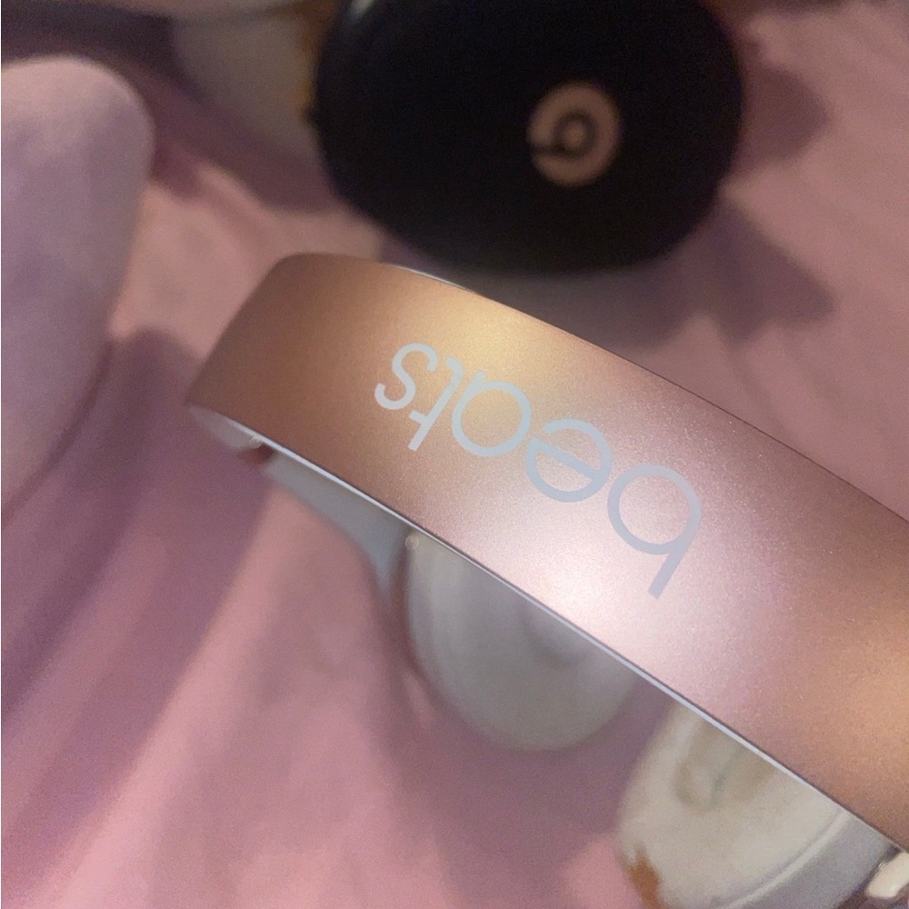 Rose gold beats